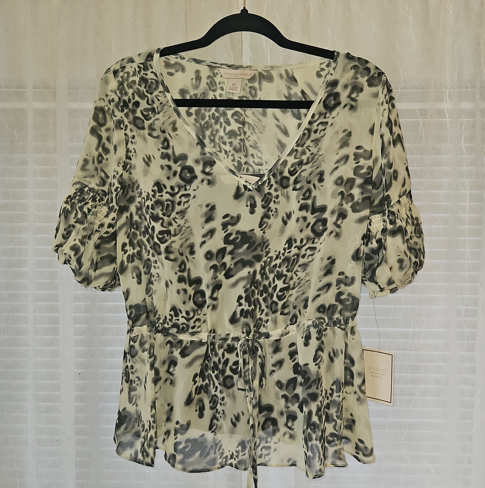 Johnathan Martin Cream and Black Leopard-Print V-Neck Peplum Blouse